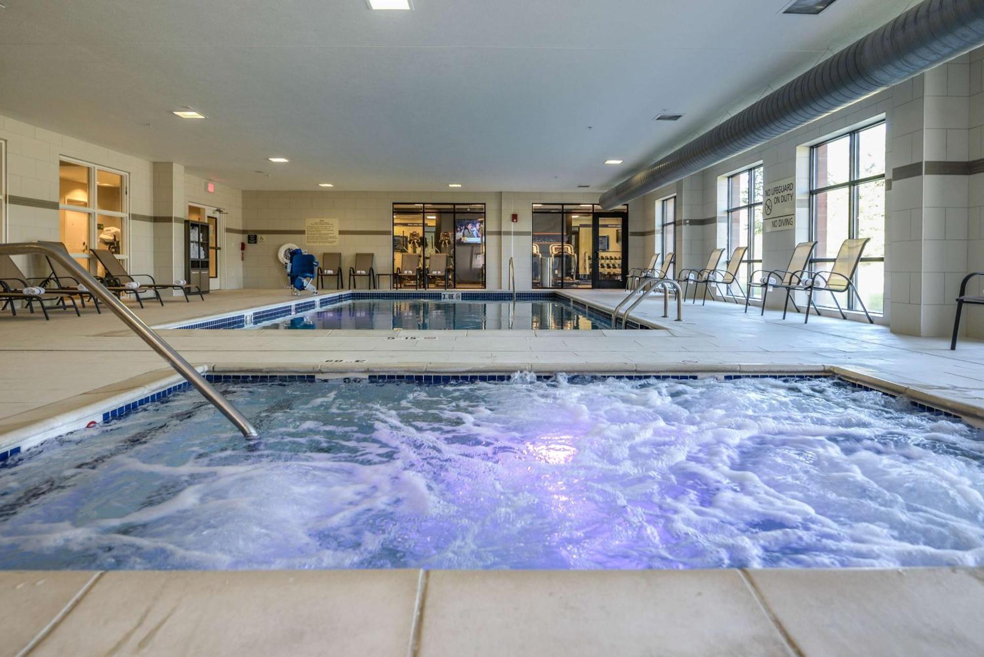 Hampton Inn Brighton Mi Exterior foto